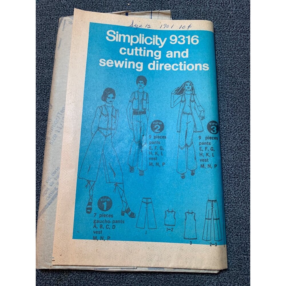 Simplicity 9316 Vintage 1970s Pattern Gaucho Pants Vest Hip-Hugger Pants Size 11